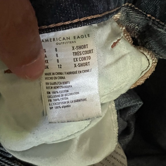 American Eagle AE Tomgirl Distressed Jeans SZ 8 - Picture 8 of 8